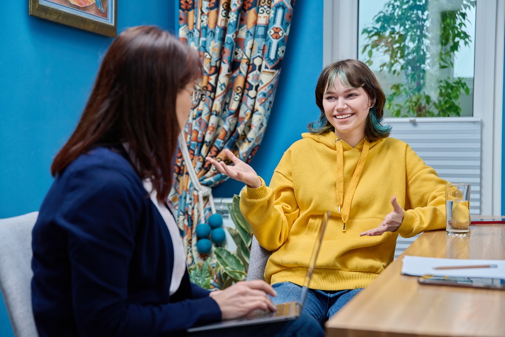 teenage girl meeting with therapist for drug addiction in west covina california
