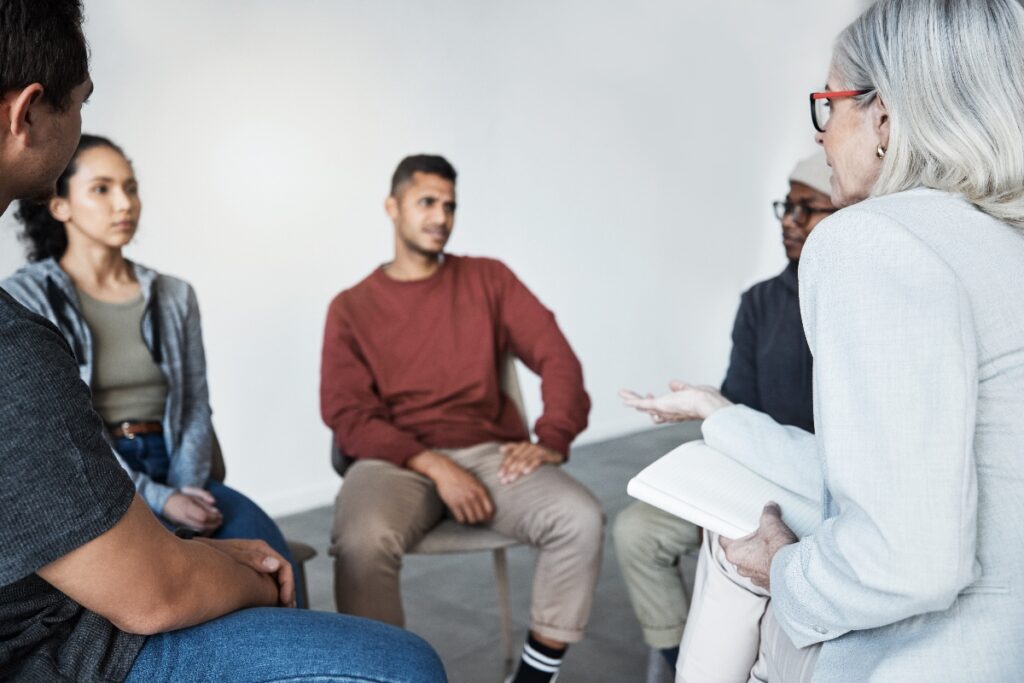 group therapy session for individuals with vipolar disorder